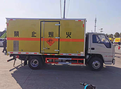 赣榆爆破器材运输车技术升级与安全合规新趋势