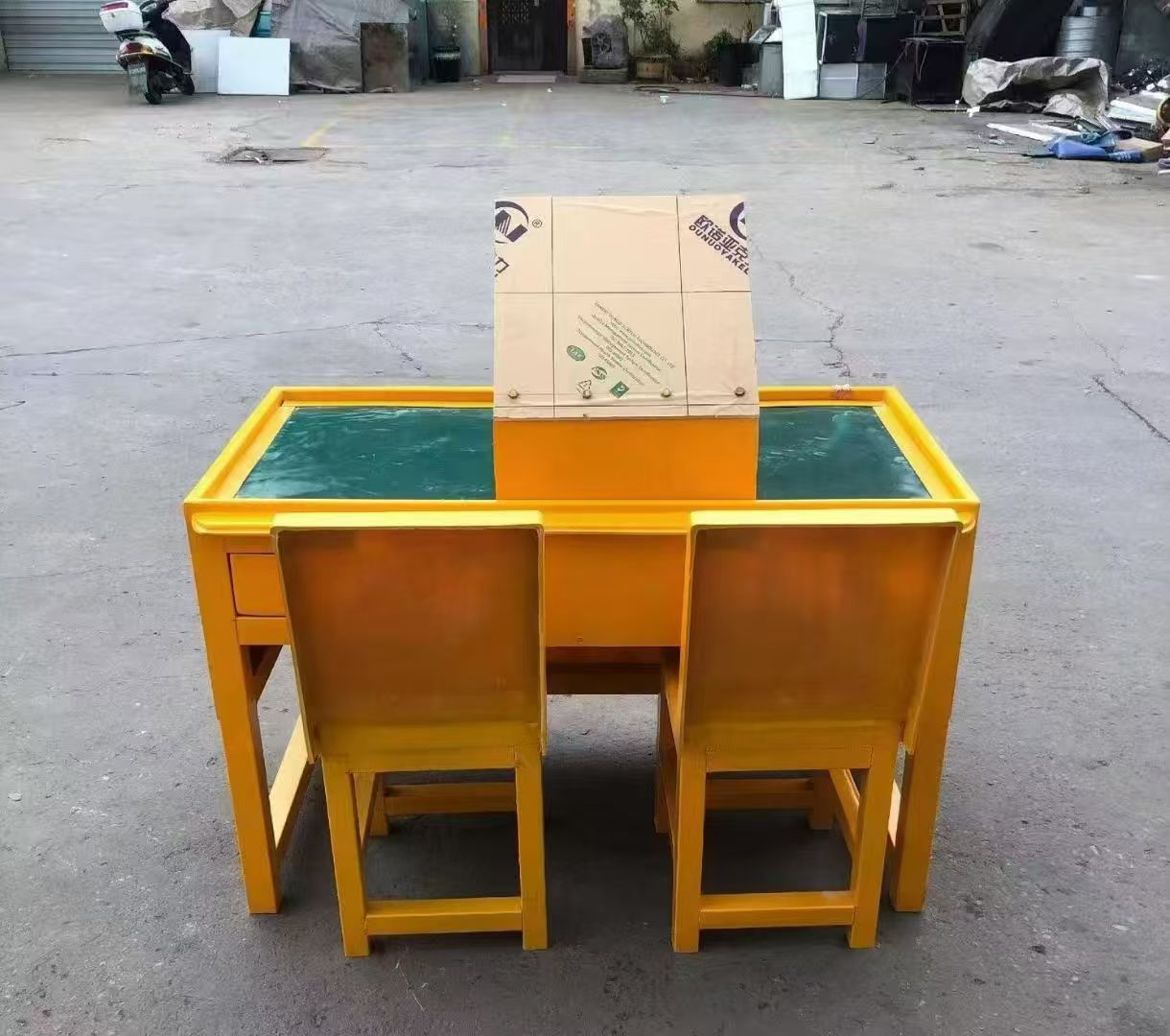 赣榆防静电导通桌井下煤矿火工品发放桌：危险品流转的安全守护者